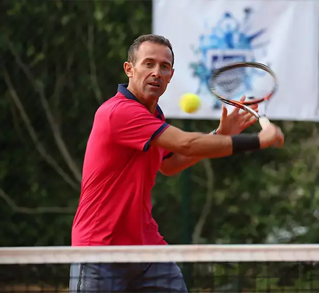 Olivier Roy, entraineur du club de tennis de Niort Souché